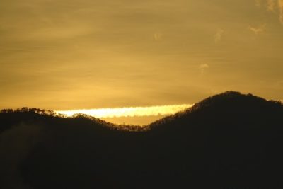 明日の土曜日空室ございます。